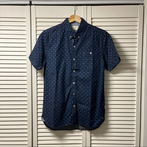 7 Diamonds Mens Short Sleeve Button Up Shirt Navy Size Small - Picture 1 of 5
